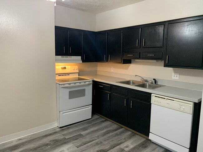 Updated Kitchen - 6315 Hickman Rd