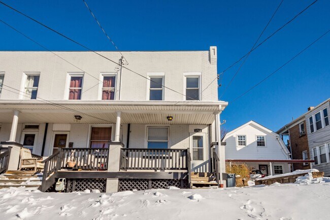 Foto del edificio - Realty Avenue Townhomes