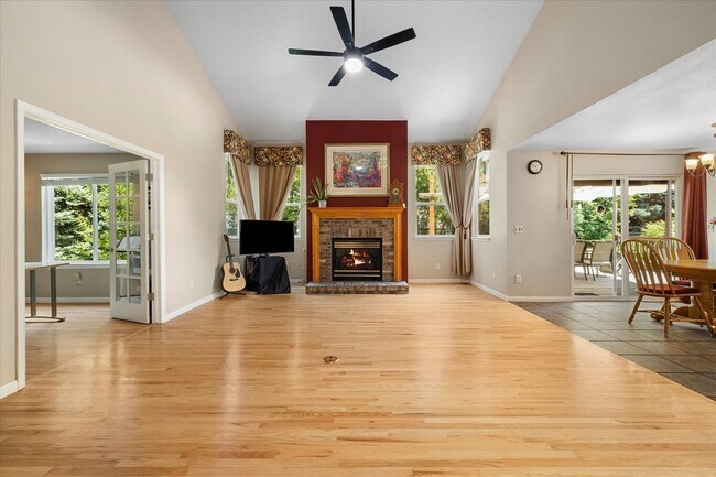 Building Photo - Beautiful 5 bedroom with Finished Basement!!
