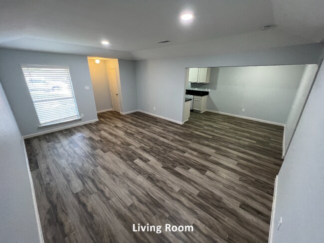 Foto del edificio - 3740 Hulen Park Cir