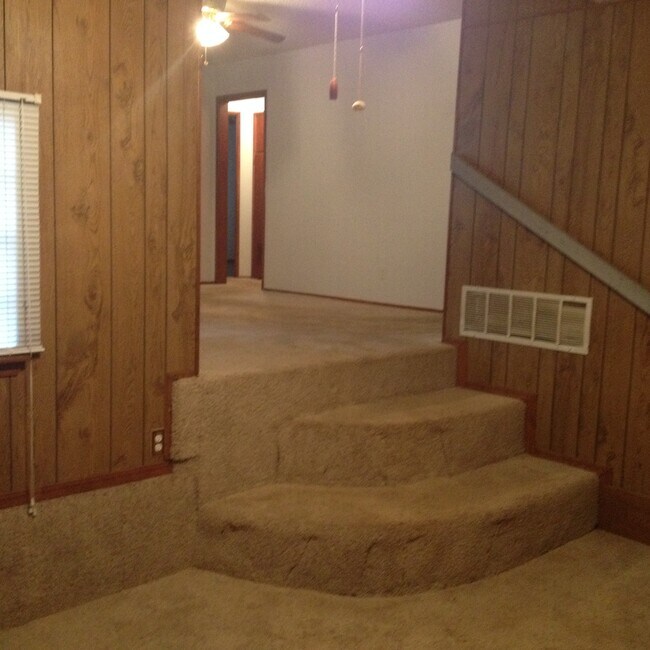 Building Photo - 6101 Joes Dr
