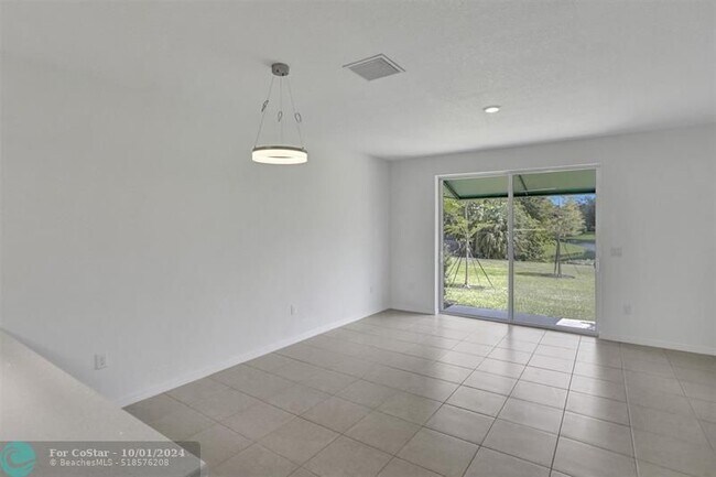Building Photo - 4748 SW 63rd Terrace