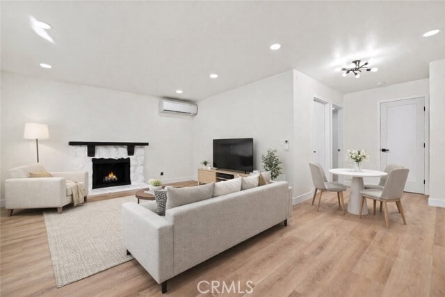 Building Photo - 21209 De La Guerra St