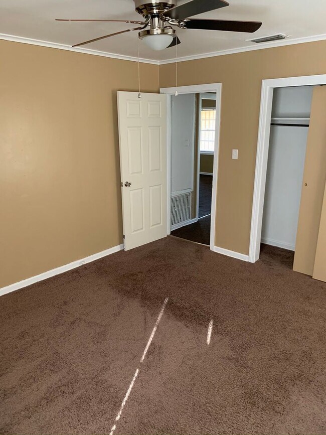 Foto del edificio - LINNHILL SUBDIVISION