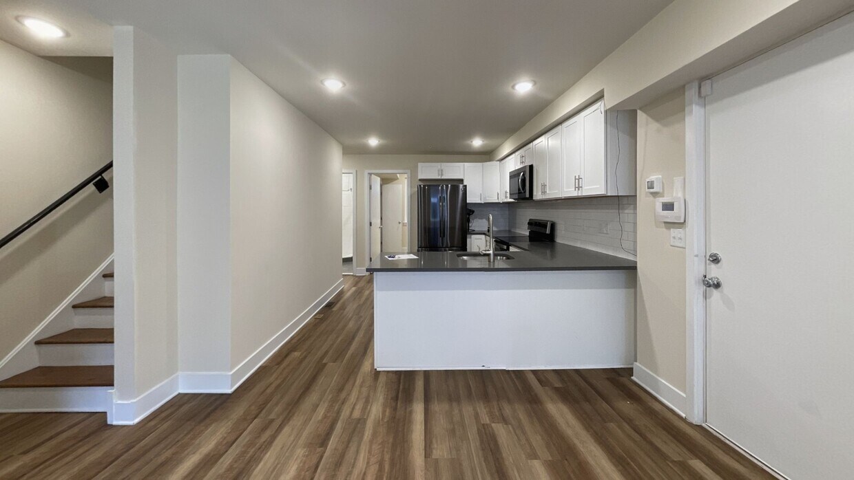 Photo - 1519 N Sydenham St Apartment