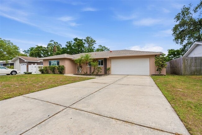 Building Photo - 2465 Brentwood Dr