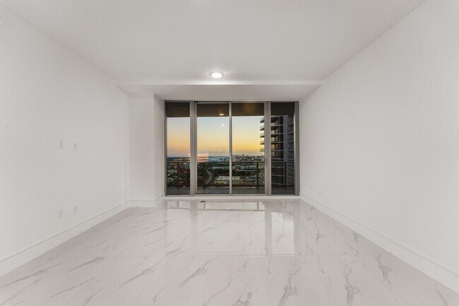 Foto del edificio - 220 Lake Shore Dr