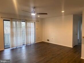 Building Photo - 1903 Jefferson Ct