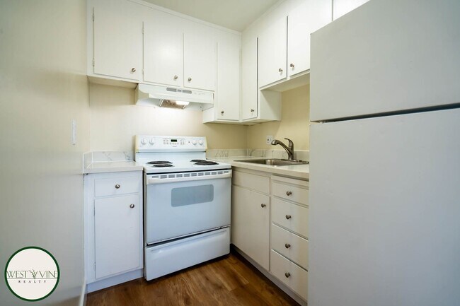 Foto del edificio - 3196 Pearl Ave