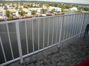 Building Photo - 1410 S Ocean Dr