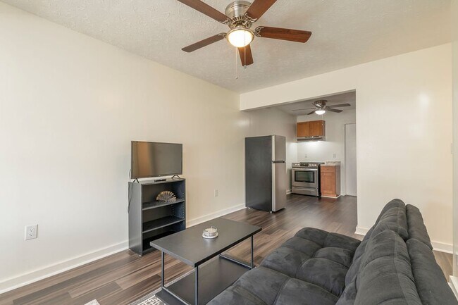 Building Photo - 76-6226-6226 Plumeria Rd