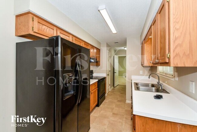 Building Photo - 178 Sandstone Dr