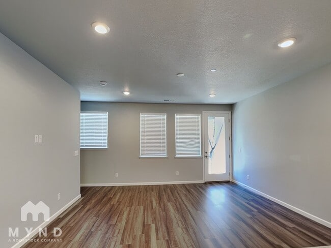 Building Photo - 7025 Cumbria Ct