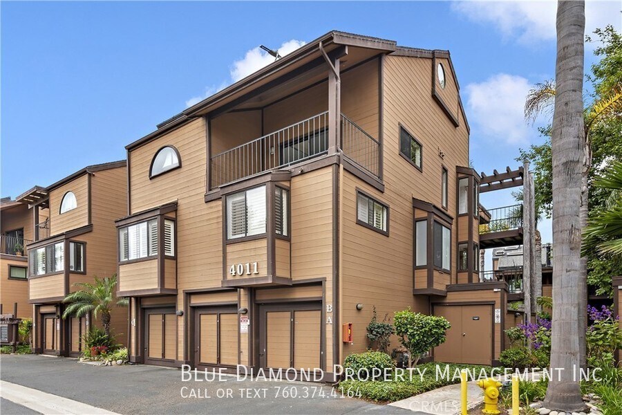 Primary Photo - Spacious 3 BR, 2.5 BA Condo in Carlsbad