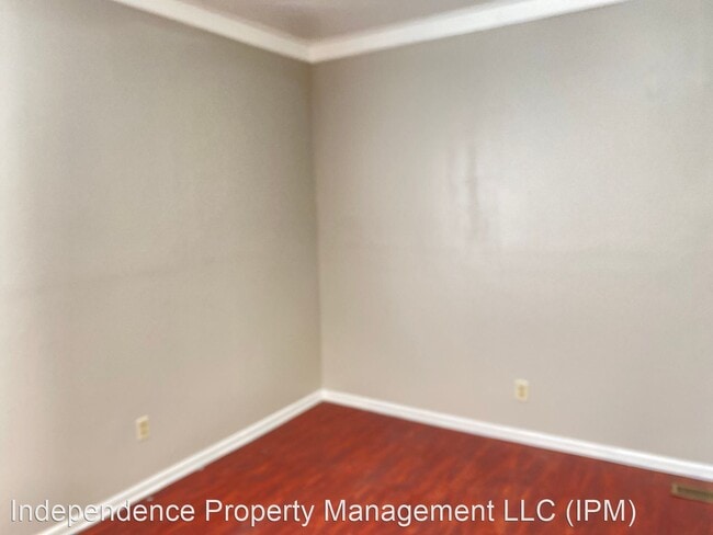 Building Photo - 2 br, 1 bath House - 527 Dakota St.