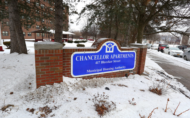 Building Photo - Chancellor Apartments