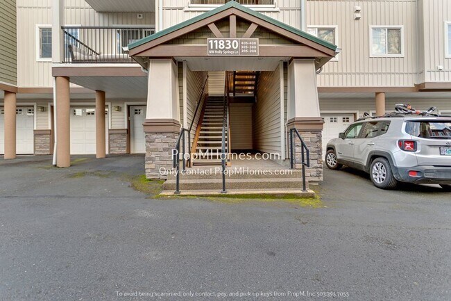 Foto del edificio - Beautiful Must See Two Bedroom Condo in Ce...