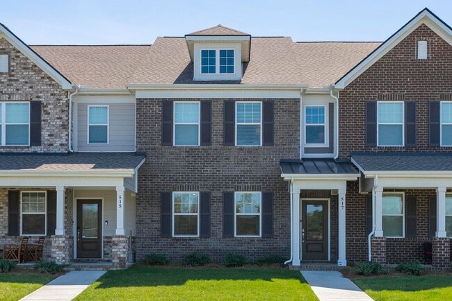 Building Photo - Beautiful Home in Murfreesboro!