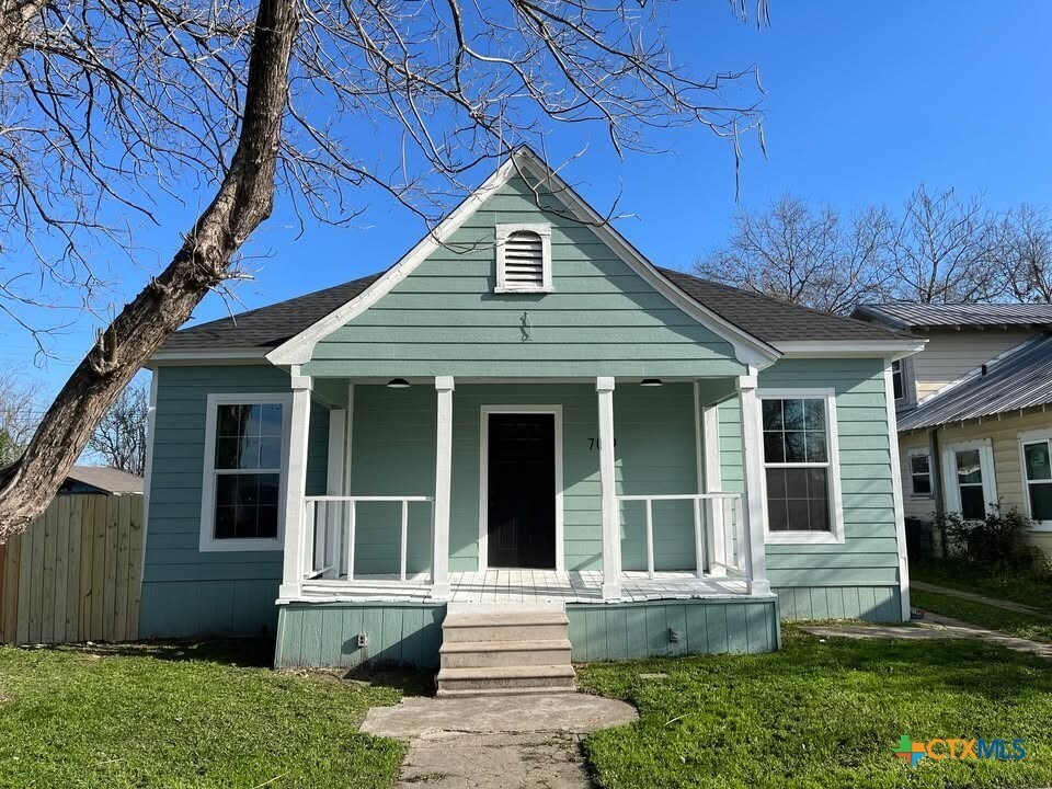Foto principal - 709 S 13th St