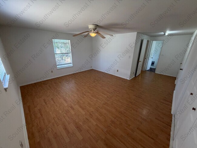 Foto del edificio - All Bills Paid!