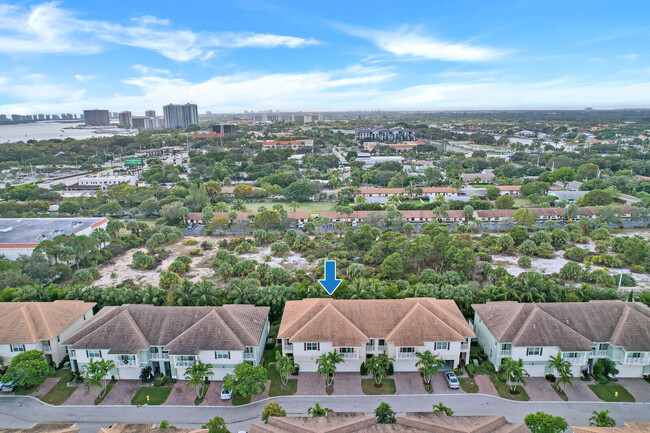 Foto del edificio - 1902 Juno Landing Ln