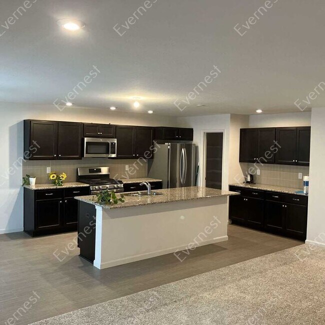 Foto del edificio - 8376 Apricot Wy