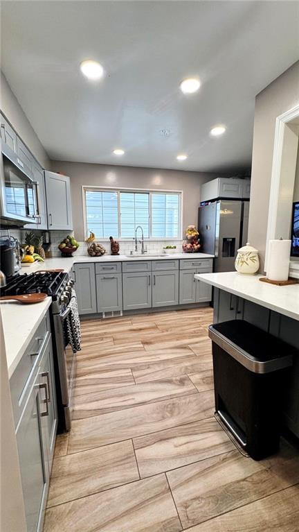 Foto del edificio - 1463 E 103rd St