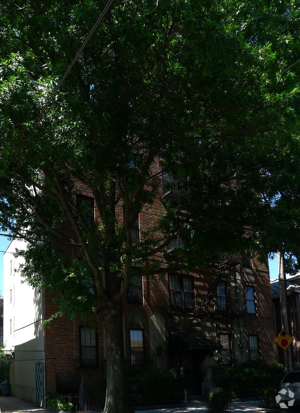 Building Photo - 1624 78th St