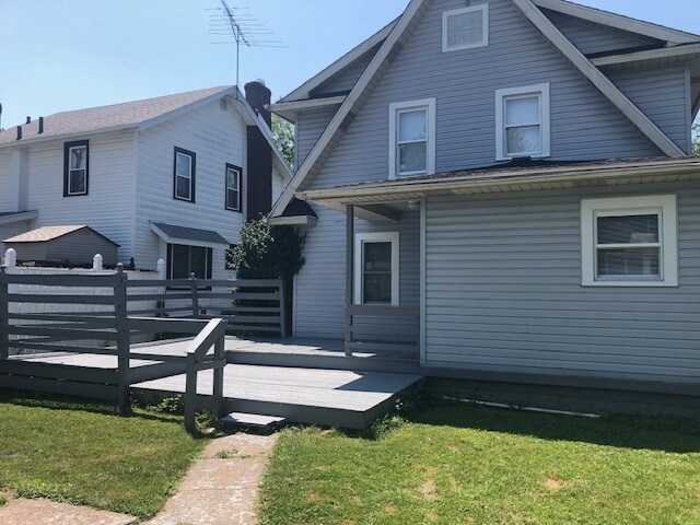 Building Photo - 507 E Archwood Ave