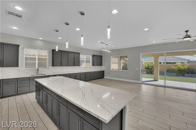 Foto del edificio - Gorgeous 4 bedroom in Sky Hills Providence Community!!!