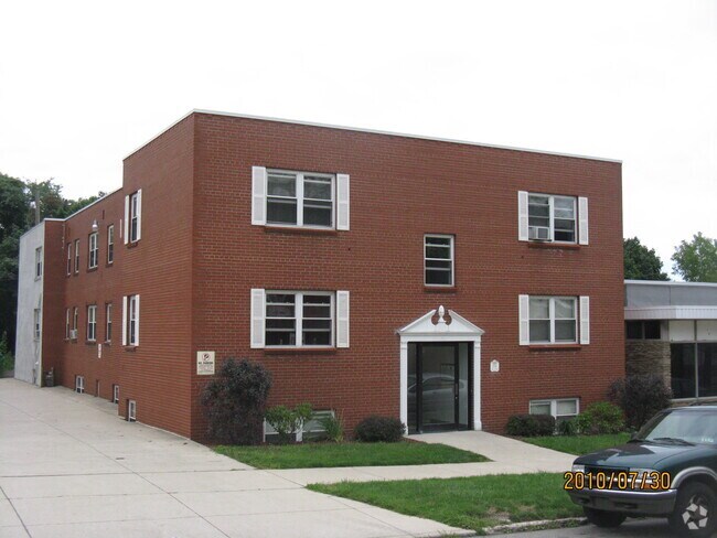 Apartments For Rent Near Gannon University Erie Pa Student Housing Apartments Com