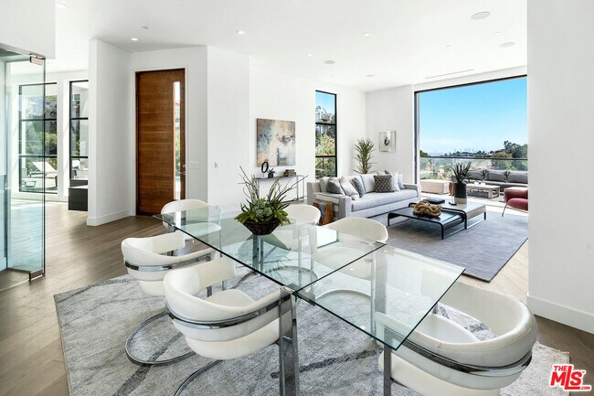 Foto del edificio - 6387 Weidlake Dr