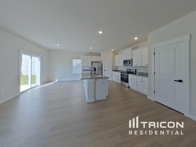 Building Photo - 1212 Crested Iris St