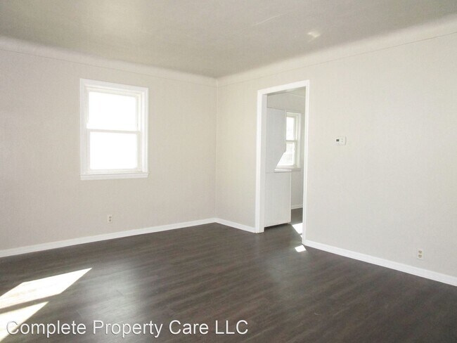 Building Photo - 2 br, 1 bath House - 303 S Courtland Ave.