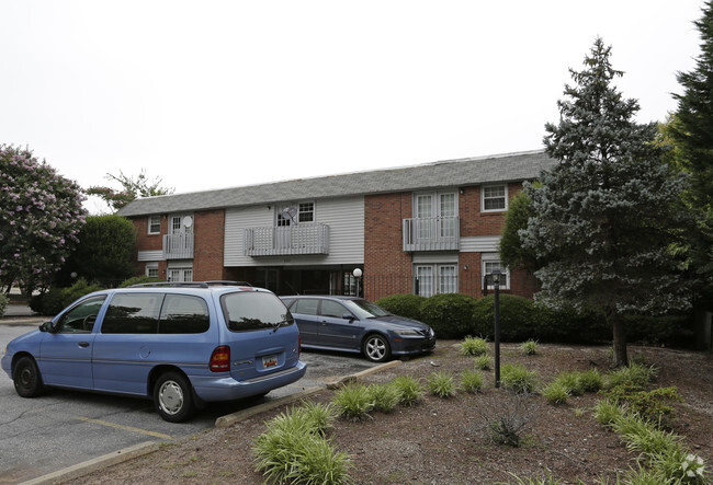 Building Photo - Paramont villas