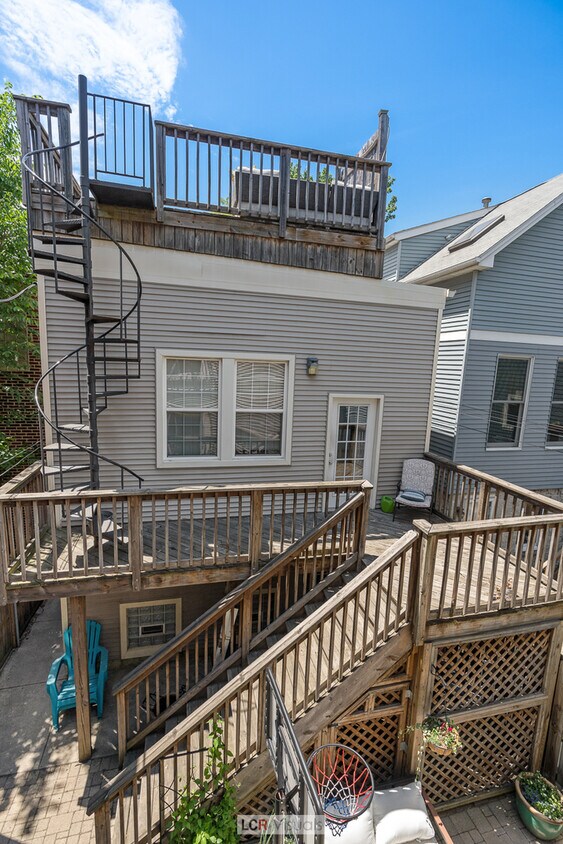 Foto principal - 3104 N Southport Ave