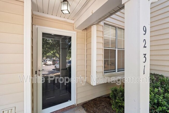 Foto del edificio - 9231 Kings Canyon Dr