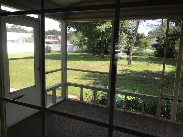 Building Photo - 910 Castlewood Dr