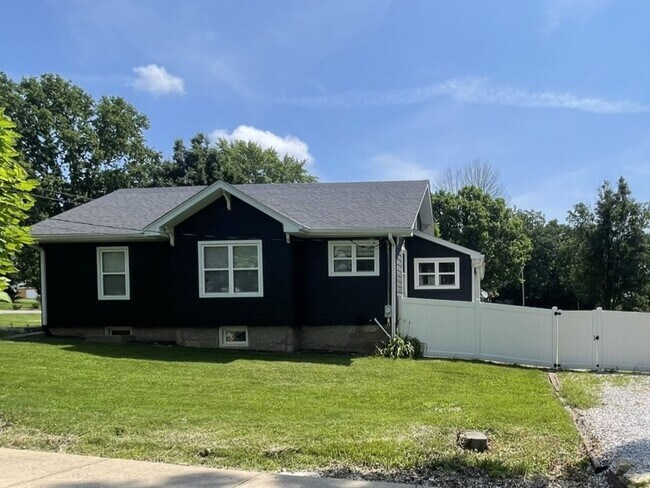 Foto del edificio - 2 Bed 1 Bath in Troy City Limits