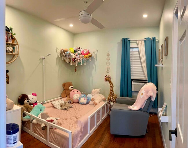 Building Photo - 71 Fairview Ave