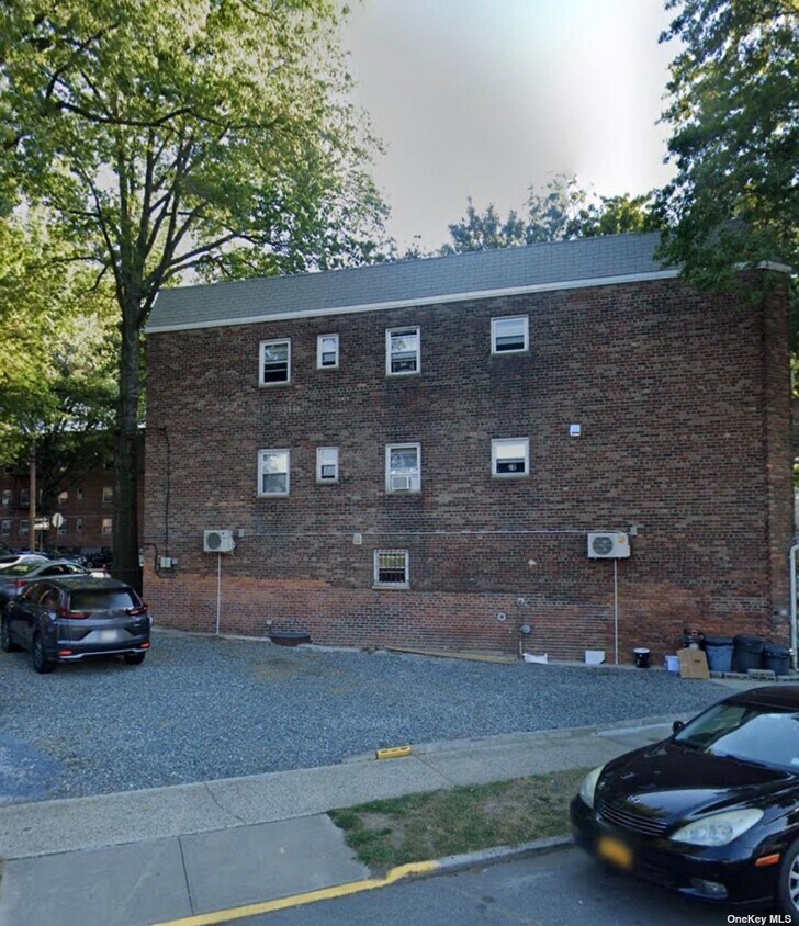 4307 Crommelin St Unit 2nd FL, Queens, NY 11355 Room for Rent in