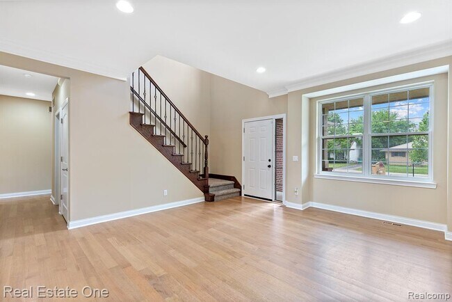 Foto del edificio - 68 Biltmore Blvd