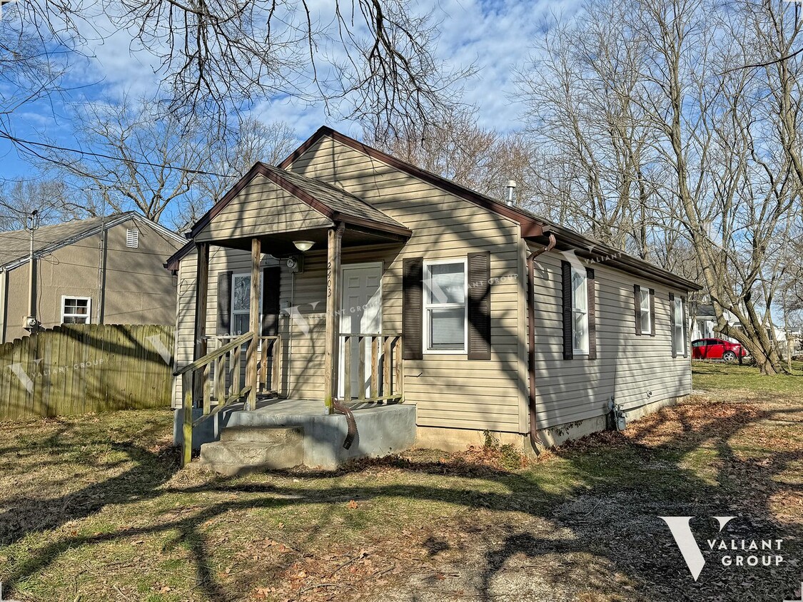 Foto principal - Charming Bungalow-Style Two-Bedroom, One-B...