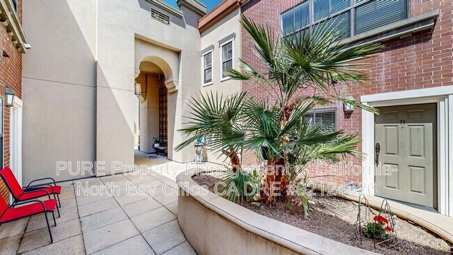 Building Photo - 110 5th St