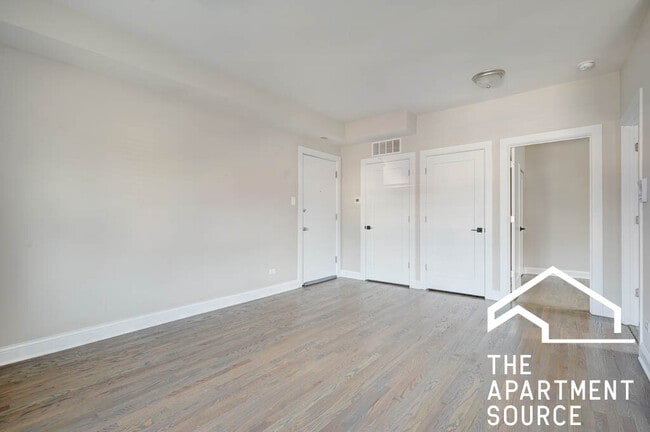 Photo - 3409 W Fullerton Ave Apartment