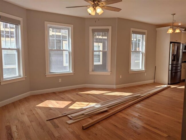 Foto del edificio - 16 Bowen Ave