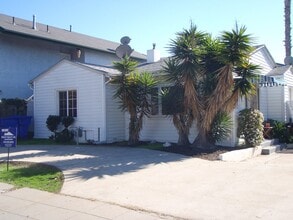 Building Photo - 1609 Diamond St