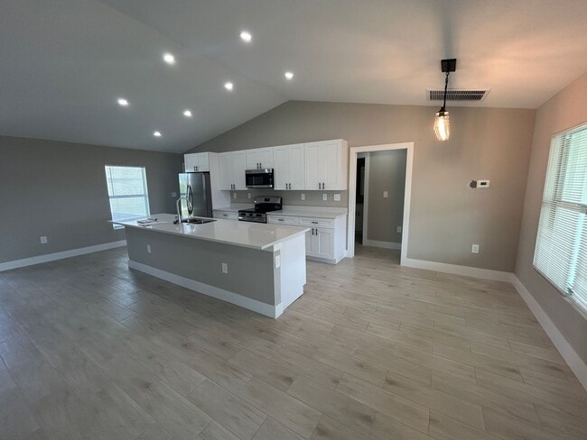 Building Photo - Brand new construction never lived in 4/3