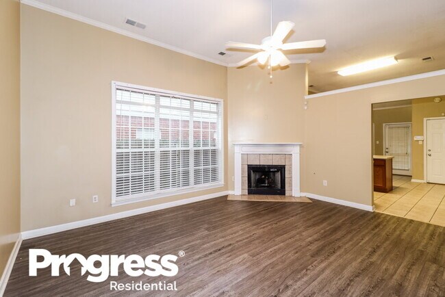 Foto del edificio - 8691 Overcup Oaks Dr