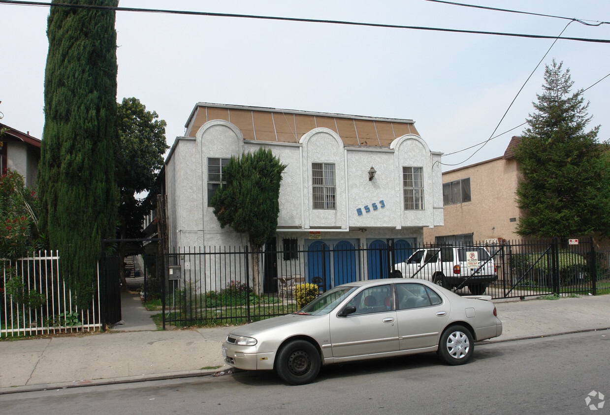 Building Photo - 8553 Cedros Ave